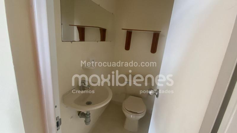 3BR Apartment for Rent in La Loma del Indio, Medellín - 2