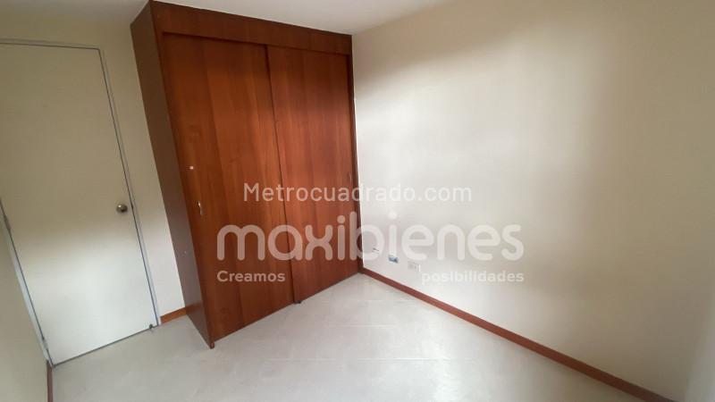 3BR Apartment for Rent in La Loma del Indio, Medellín - 8
