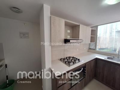 Apartamento de 3 alcobas en venta en Suramerica, Itagüí, 73 m² · foto 5 de 16