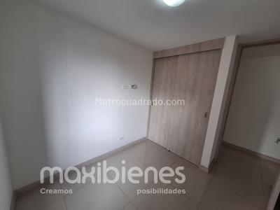 Apartamento de 3 alcobas en venta en Suramerica, Itagüí, 73 m² · foto 8 de 16