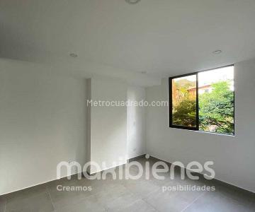 Casa de 1 alcoba en venta en Cabañas, Bello, 39 m² · foto 2 de 11