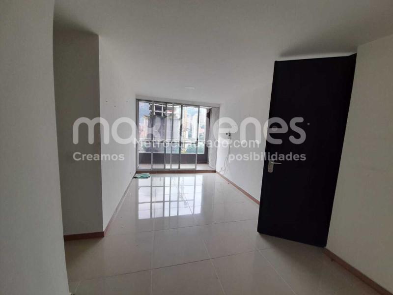 Apartamento de 3 Alcobas en El Poblado (Ciudad del Río) con Balcón - 8