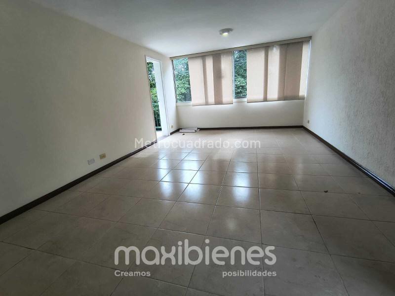 Apartamento grande de 5 Alcobas en Conquistadores - 3