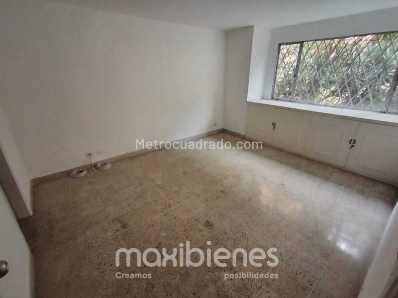 Apartamento grande de 5 Alcobas en Conquistadores - 7