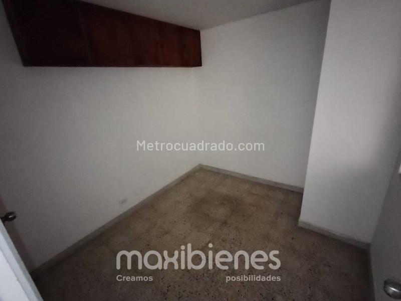 Apartamento grande de 5 Alcobas en Conquistadores - 8