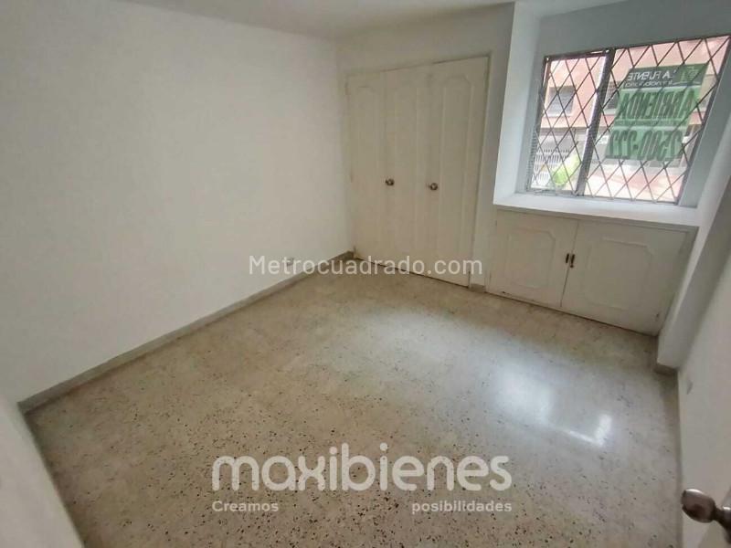 Apartamento grande de 5 Alcobas en Conquistadores - 9