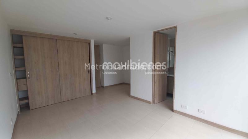 Bright 3BR Apartment in Belen La Palma - 2