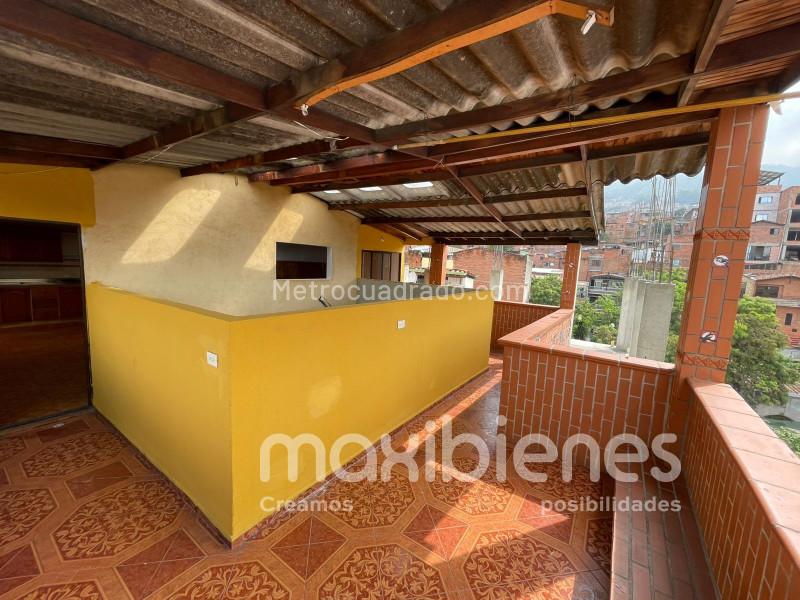 Spacious 5BR Apartment in Aranjuez - 2
