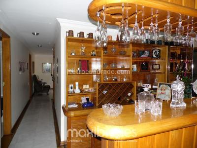 Apartamento de 3 alcobas en venta en El Velodromo, Medellín, 142 m² · foto 2 de 18