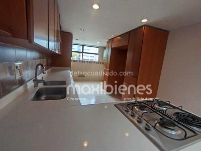 Apartamento de 3 alcobas en arriendo en El Poblado, Medellín, 160 m² · foto 2 de 19