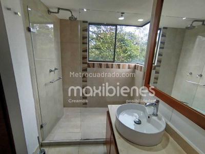 Apartamento de 3 alcobas en arriendo en El Poblado, Medellín, 160 m² · foto 15 de 19