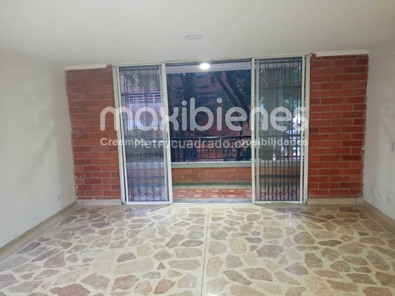 Apartamento de 3 Alcobas en Alquiler en La Castellana, Belén - 2