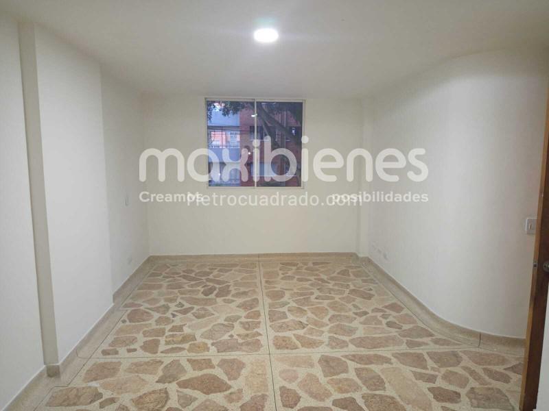 Apartamento de 3 Alcobas en Alquiler en La Castellana, Belén - 8