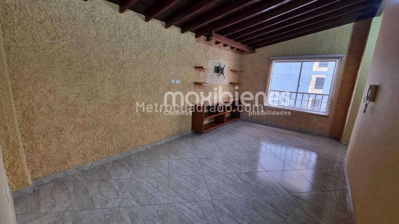 2BR Apartment in Calle Larga (65 m²)