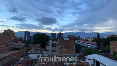 Apartamento de 2 alcobas en venta en La Castellana, Medellín, 105 m² · foto 7 de 13
