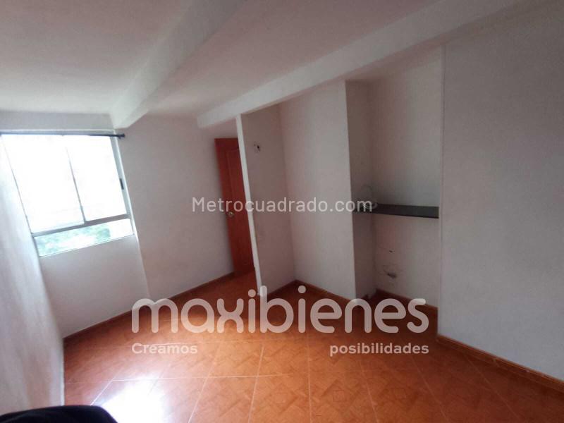 Cozy 2BR House in Prado - 3