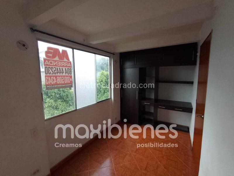Cozy 2BR House in Prado - 5