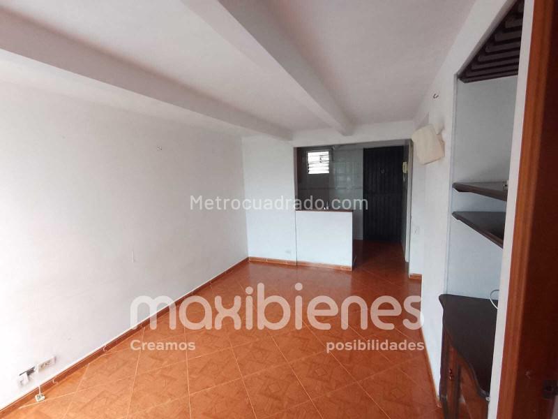 Cozy 2BR House in Prado - 8