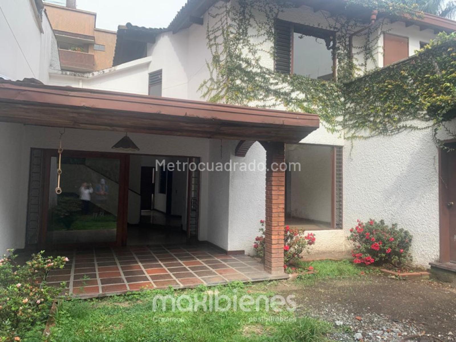 Casa de 5 habitaciones en venta en Conquistadores, Medellín — imagen 1 de 12