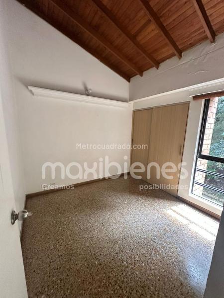 Apartamento de 4 Alcobas con Balcón y Parqueadero Cubierto en San Diego - 7