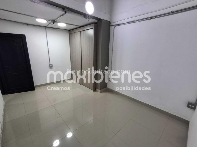 Casa Cómoda de 5 Alcobas en La América, Niza - 7