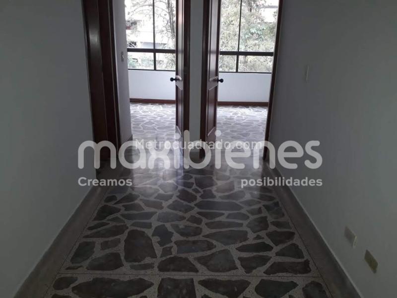 Spacious 4BR Apartment in Los Balsos, El Poblado - 5