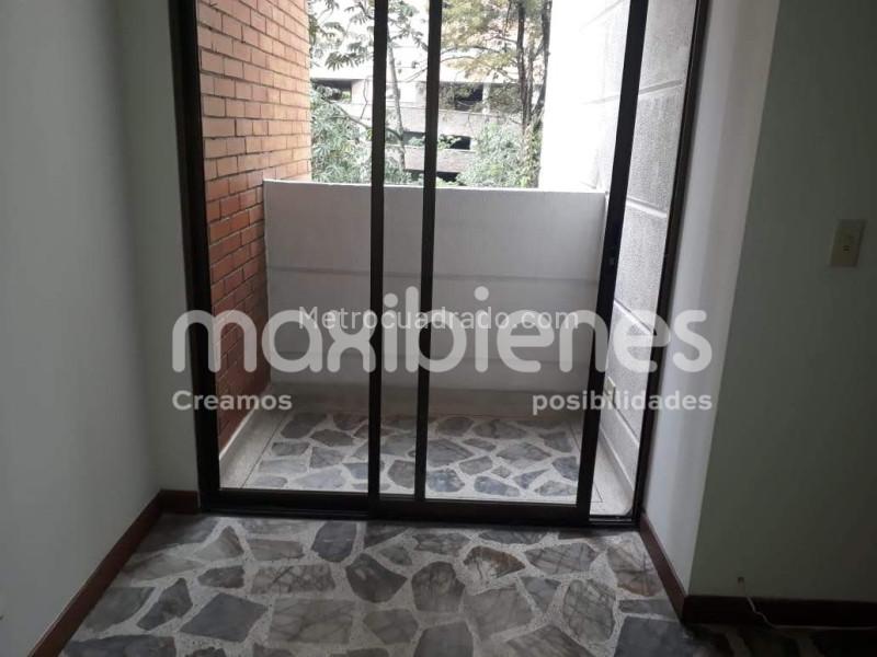 Spacious 4BR Apartment in Los Balsos, El Poblado - 7