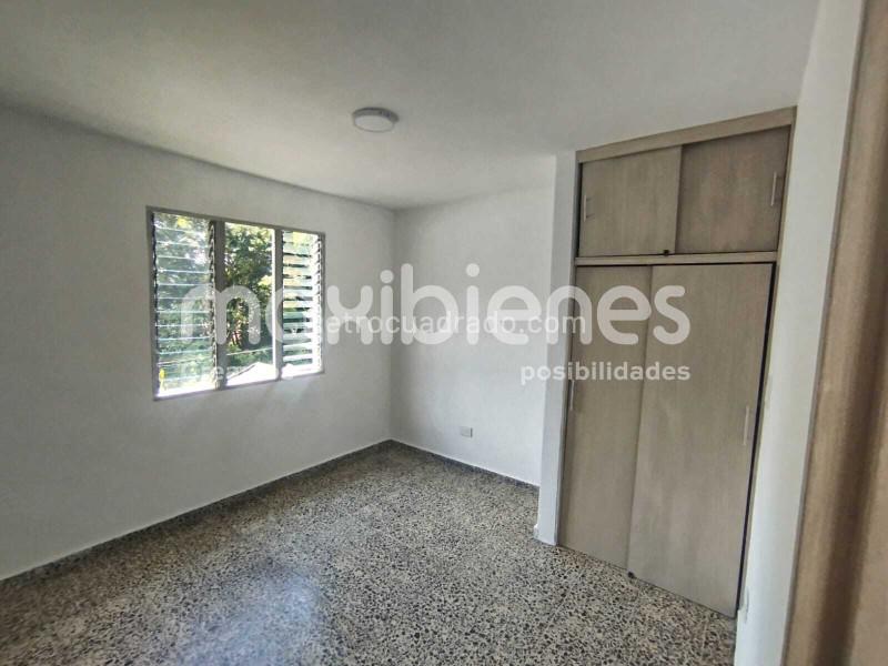 Apartamento Amplio de 3 Alcobas en San Lucas - 4