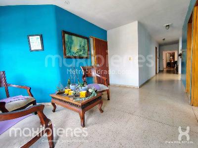 Apartamento de 5 alcobas en venta en Belen Miravalle, Medellín, 127 m² · foto 2 de 15