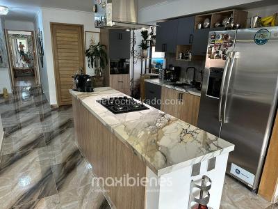 Apartamento de 3 alcobas en arriendo en La Candelaria, Medellín, 138 m² · foto 5 de 8