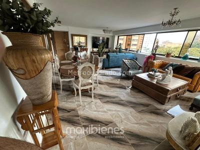 Apartamento de 3 alcobas en venta en La Candelaria, Medellín, 138 m² · foto 2 de 8