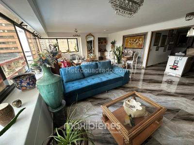 Apartamento de 3 alcobas en venta en La Candelaria, Medellín, 138 m² · foto 3 de 8