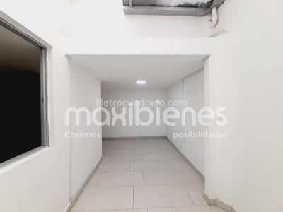 Casa de 3 alcobas en venta en La Almeria, Medellín, 158 m² · foto 6 de 18