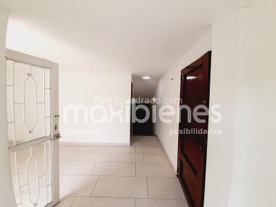 Casa de 3 alcobas en venta en La Almeria, Medellín, 158 m² · foto 12 de 18