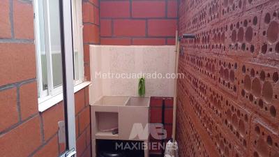 Apartaestudio en arriendo en Los Pinos, Medellín, 37 m² · foto 8 de 9