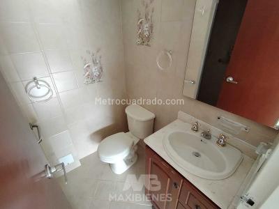 Apartamento de 3 alcobas en arriendo en Conquistadores, Medellín, 142 m² · foto 14 de 17