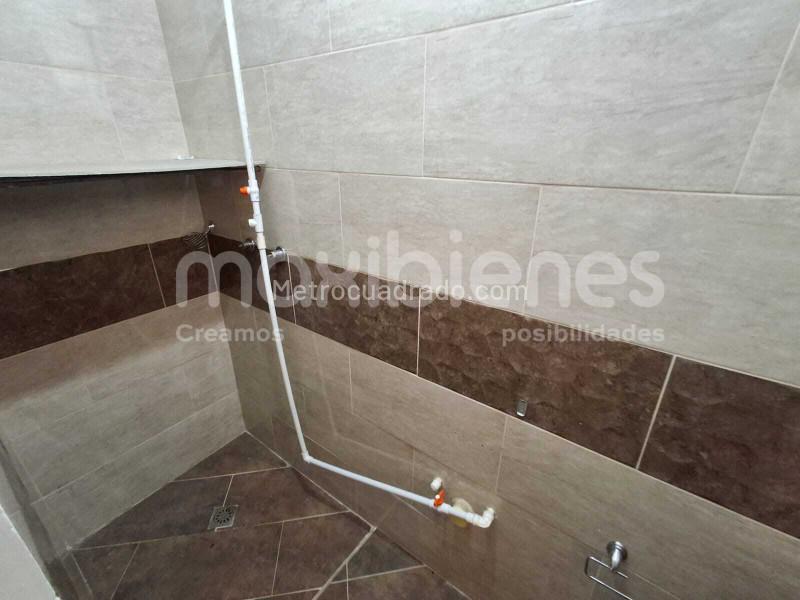 Cozy 5BR House in Calasanz - 9