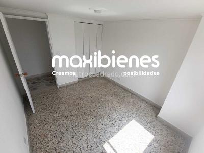 Apartamento de 4 alcobas en arriendo en Los Colores, Medellín, 120 m² · foto 12 de 20