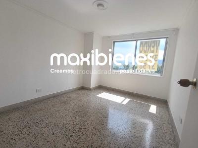 Apartamento de 4 alcobas en arriendo en Los Colores, Medellín, 120 m² · foto 13 de 20