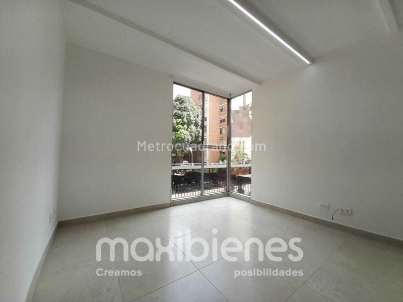 Apartamento Amplio de 4 Alcobas en Villa Jardín, El Poblado - 2