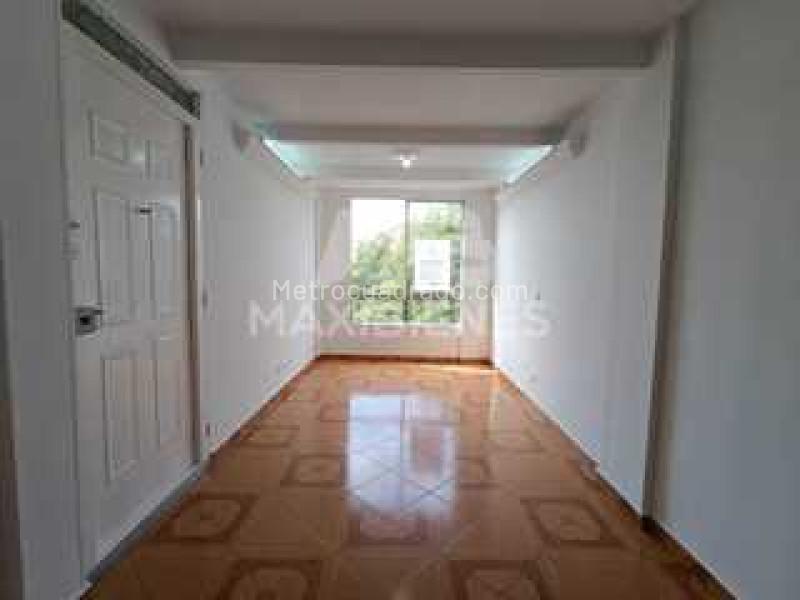3BR Apartment in Calasanz (Details Not Provided) - 7