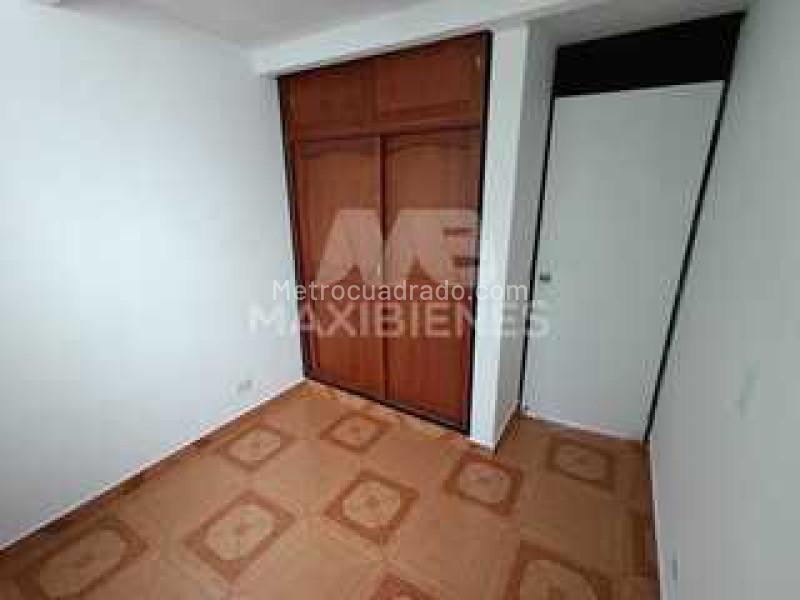 3BR Apartment in Calasanz (Details Not Provided) - 9
