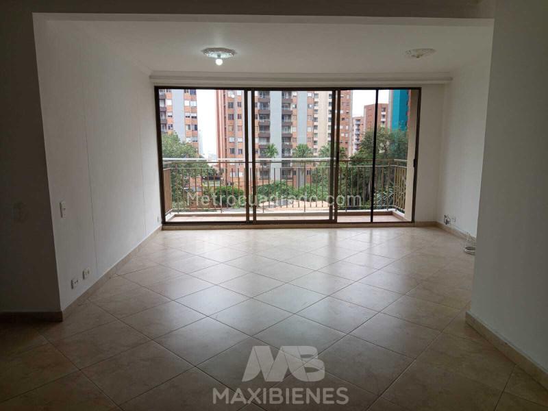 Cozy 3BR Apartment in Belen Loma De Los Bernal