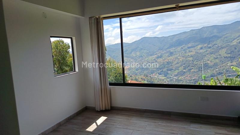 Apartamento de 2 Alcobas en San Cristóbal con Patio (70 m²) - 3