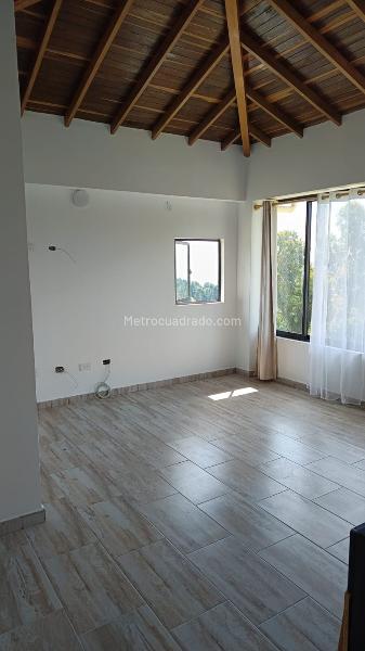 Apartamento de 2 Alcobas en San Cristóbal con Patio (70 m²) - 6