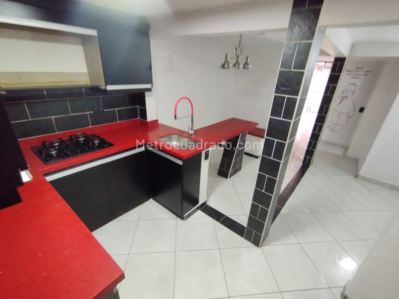 Apartamento de 3 Alcobas con Zona de Ropas en Pilarica - 6