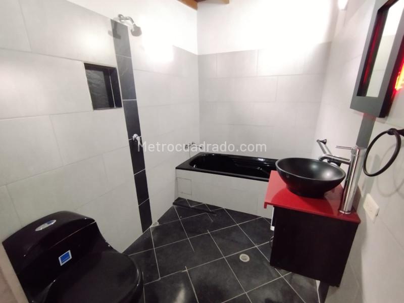 Apartamento de 3 Alcobas con Zona de Ropas en Pilarica - 9