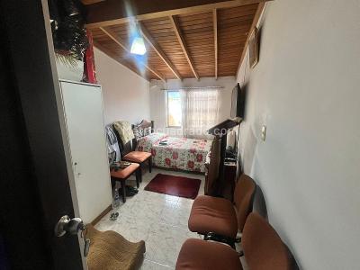 Casa de 3 alcobas en venta en Robledo, Medellín, 70 m² · foto 9 de 15