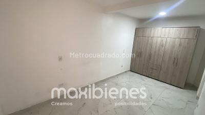 Casa de 3 alcobas en venta en Manrique Central 1, Medellín, 82 m² · foto 4 de 15