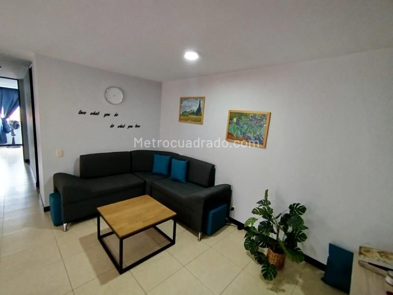 Apartamento Moderno de 3 Alcobas con Balcón en La Loma del Indio - 3